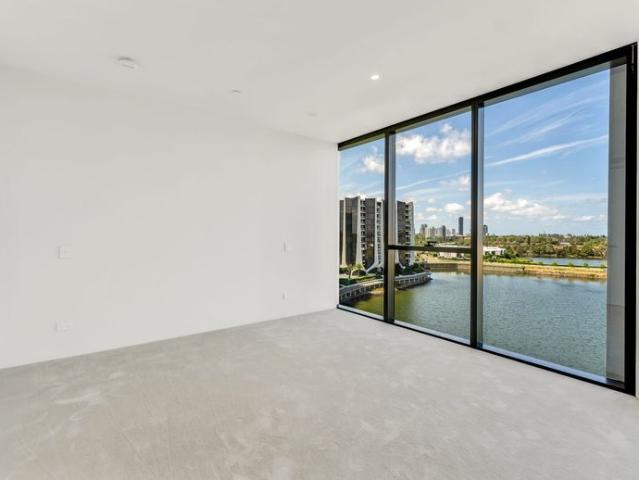 Apartment for rent in Mermaid Waters, Gold Coast City