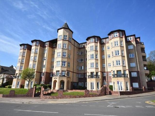 Apartment for sale in Penarth, Wales