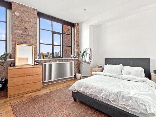 Apartment for rent in Cat Hill, England