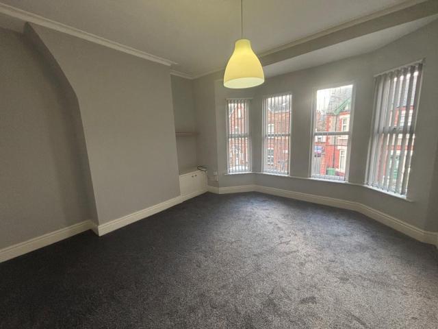 Apartment for rent in Stoneycroft, Calderstones