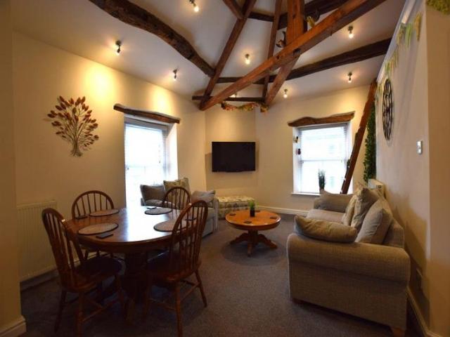 Apartment for rent in Charlesworth, East Midlands