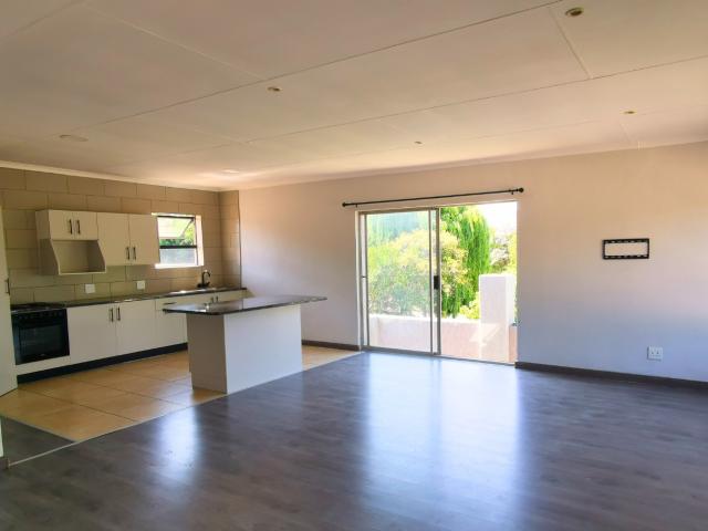 Apartment for rent in Allen Grove, Kempton Park