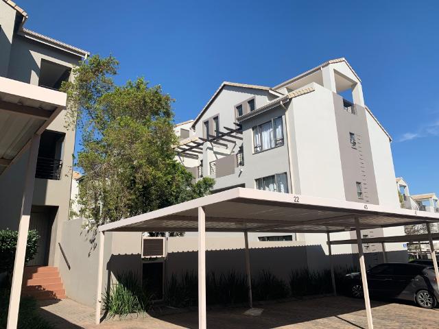 Apartment for rent in Johannesburg Ward 102, Randburg