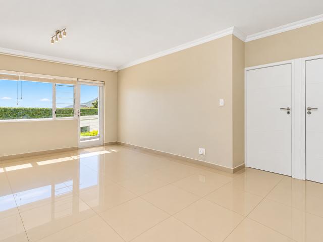 Apartment for rent in Camps Bay, Cape Town