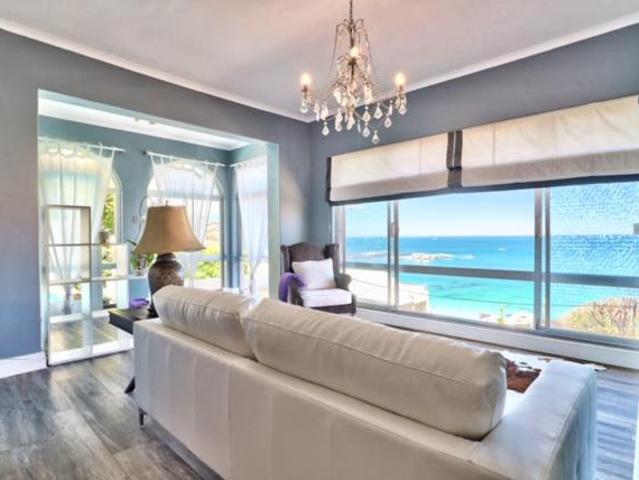Apartment for rent in Clifton, Cape Town
