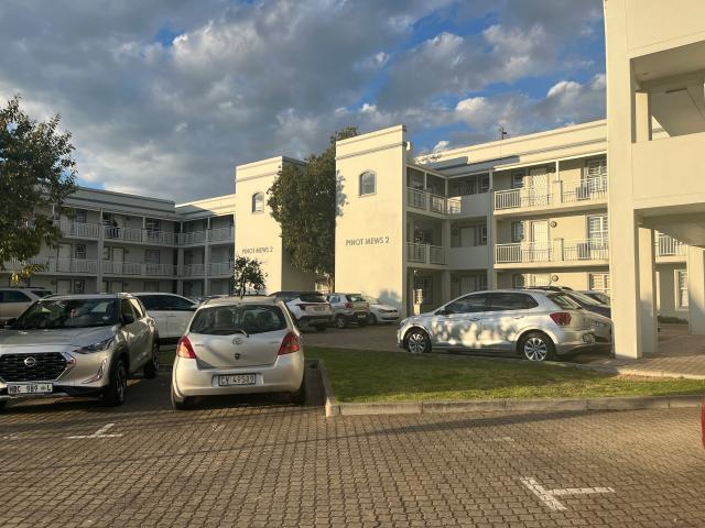 Apartment for rent in Cloetesville, Stellenbosch Local Municipality