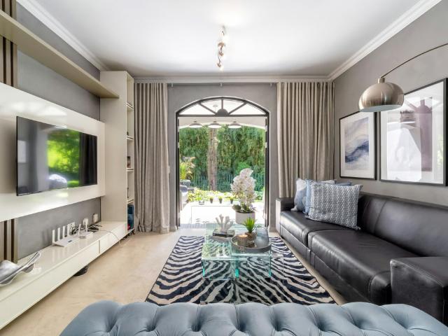 Apartment for rent in Craighall Park, Rosebank