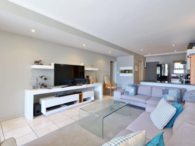 Apartment for rent in Craighall Park, Rosebank