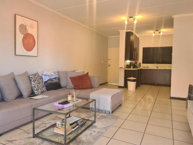 Apartment for rent in Douglasdale, Randburg