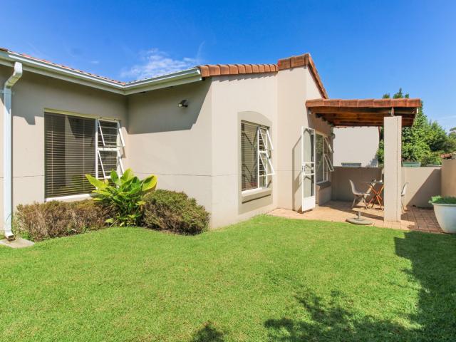 Apartment for rent in Douglasdale, Randburg