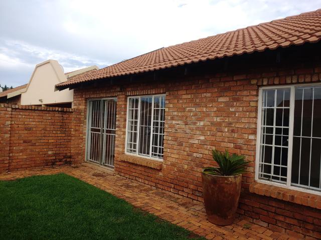 Apartment for rent in Waterkloof, Gauteng