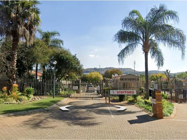 Apartment for rent in Fairland, Johannesburg