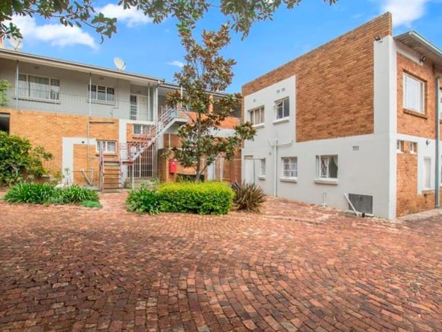 Apartment for rent in Floracliffe, Roodepoort