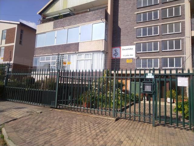 Apartment for rent in Nooitgedacht, Gauteng