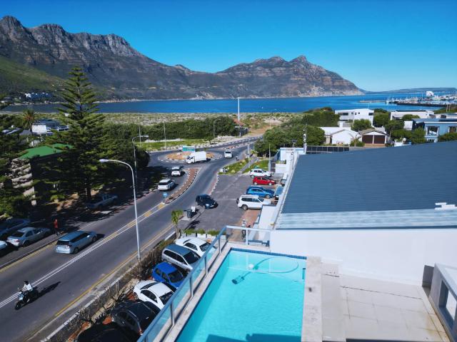 Apartment for rent in Kronendal Retirement Village, Hout Bay