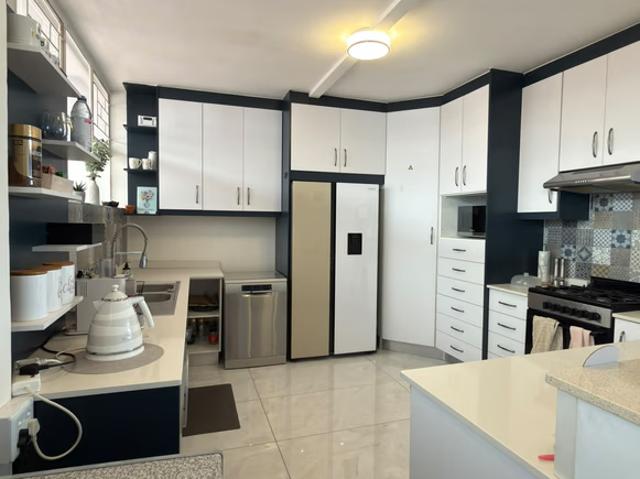 Apartment for rent in Cape Town Ward 113, City of Cape Town