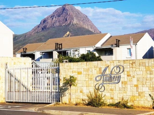 Apartment for rent in Onverwacht, Western Cape