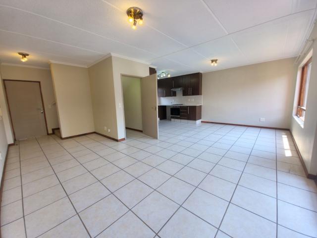 Apartment for rent in Lone Hill, Randburg