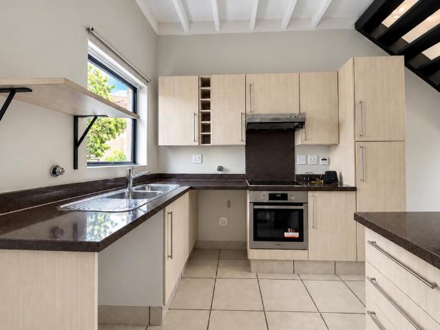 Apartment for rent in Paulshof, Randburg