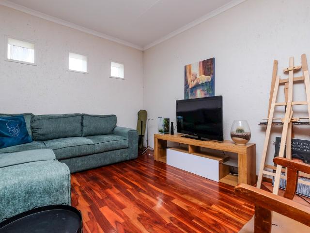 Apartment for rent in Lone Hill, Randburg