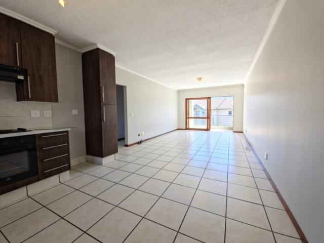 Apartment for rent in Lone Hill, Randburg