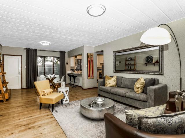 Apartment for rent in Melrose North, Rosebank