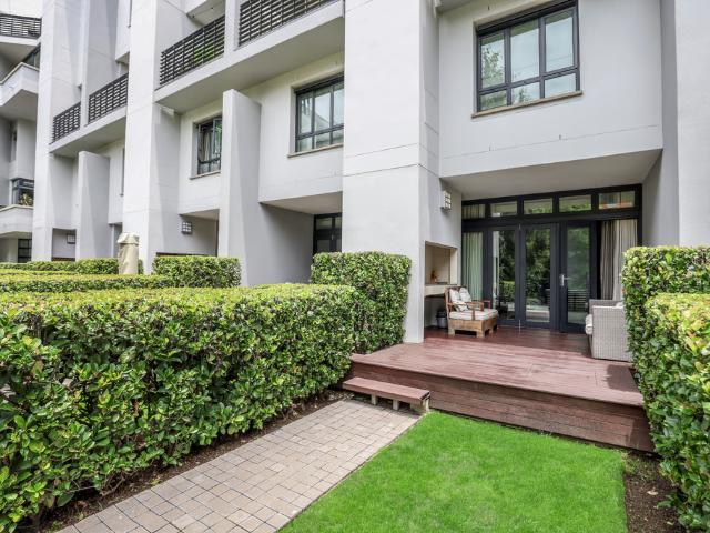 Apartment for rent in Melrose North, Rosebank