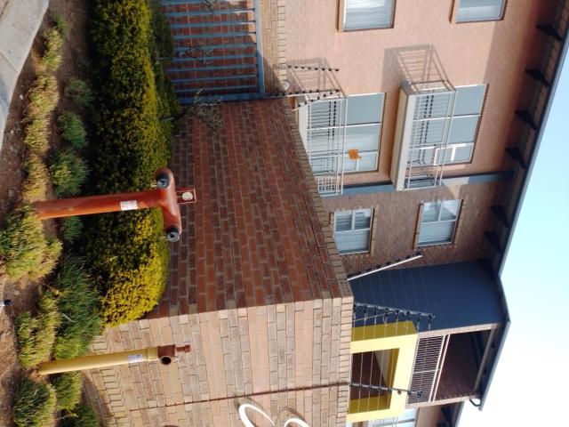 Apartment for rent in Waterkloof, Gauteng