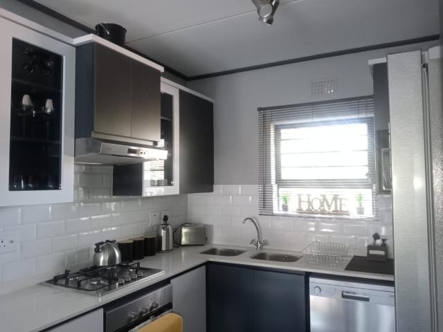 Apartment for rent in Waterkloof, Gauteng