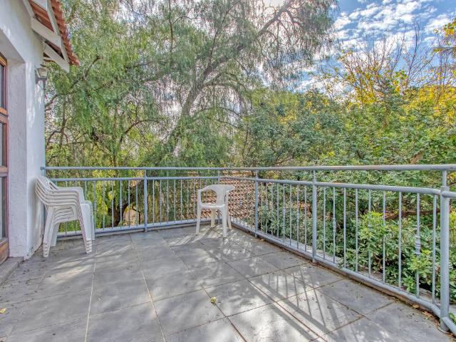 Apartment for rent in The Gardens, Johannesburg