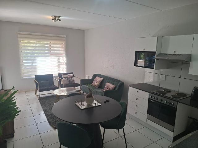 Apartment for rent in Paulshof, Sandton