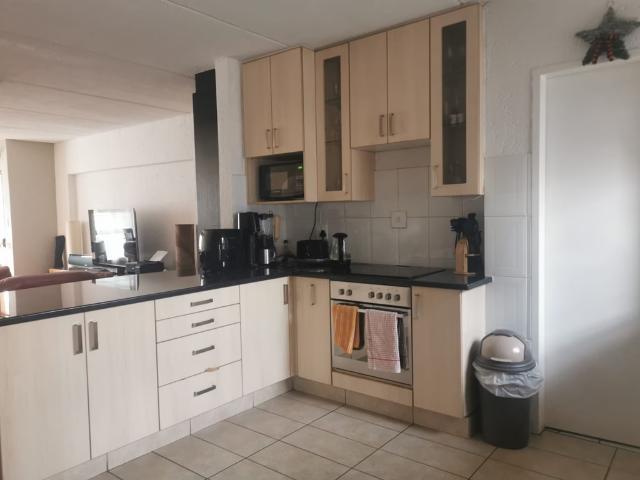 Apartment for rent in Paulshof, Alexandra