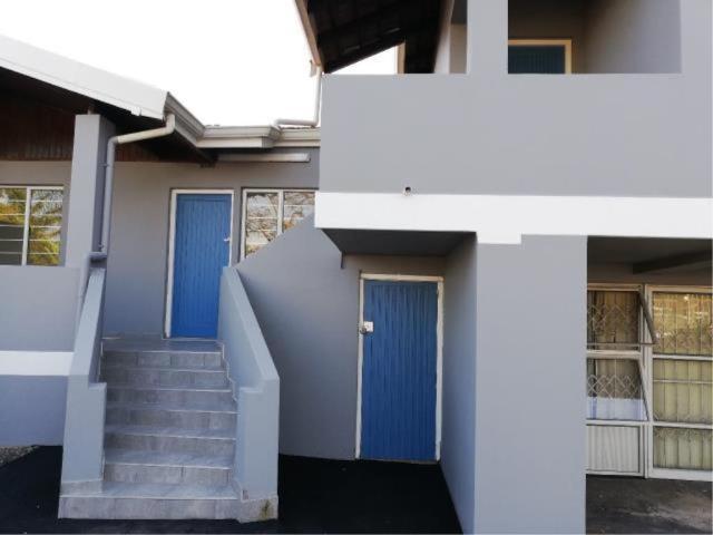 Apartment for rent in Seaview, Kwazulu-natal