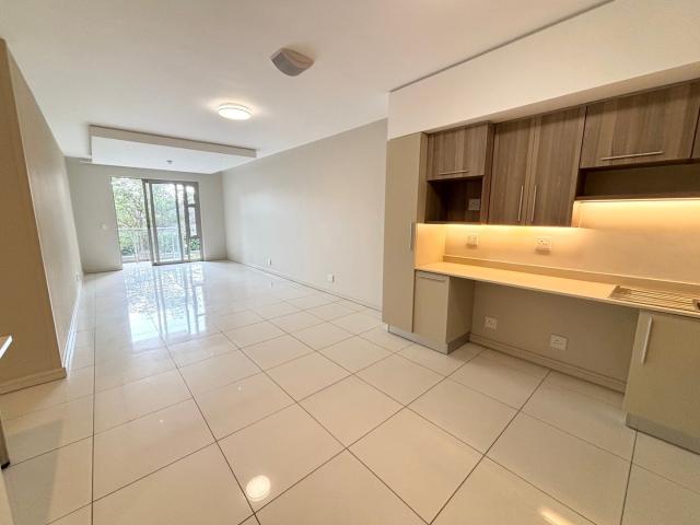 Apartment for rent in Parkwood, Rosebank