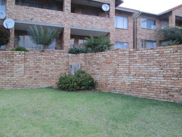 Apartment for rent in Sundowner, Randburg