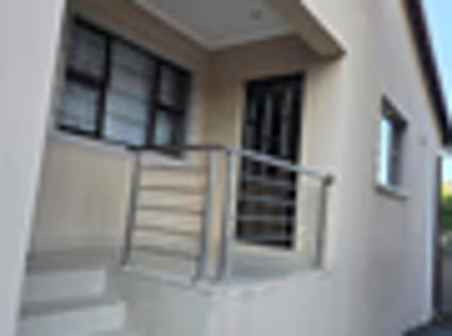 Apartment for rent in Chatsworth, Kwazulu-natal
