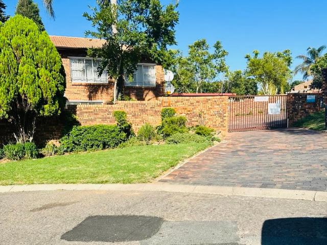 Apartment for rent in Vorna Valley, Midrand