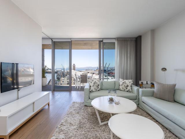 Apartment for rent in Foreshore, Cape Town