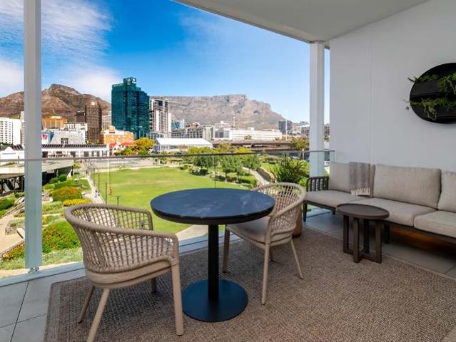 Apartment for rent in Foreshore, Cape Town