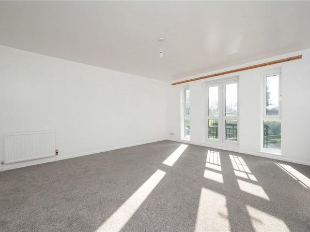 Apartment for rent in St Albans, Five Acres