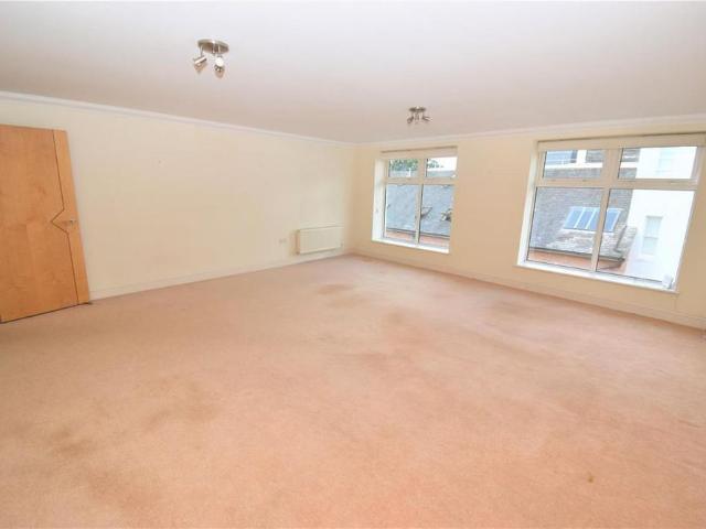 Apartment for rent in Milverton, Green Close