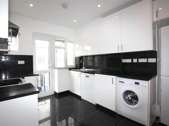 Flat for rent in Hendon, Greater London