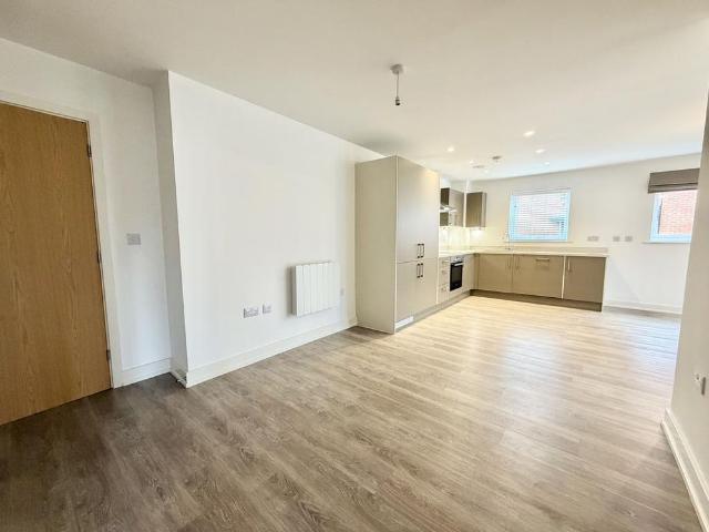 Apartment for rent in Kilnwood Vale, Horsham