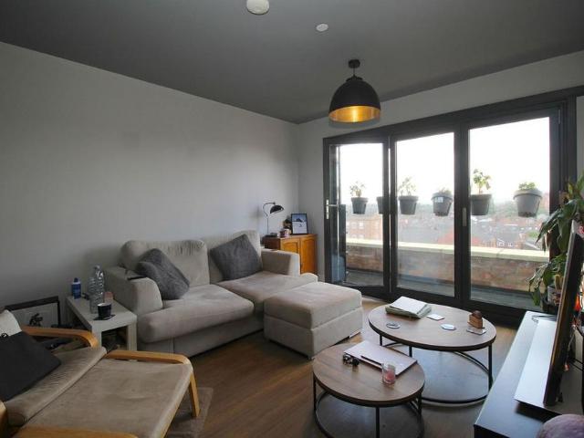 Apartment for rent in Elmfield, Leicestershire