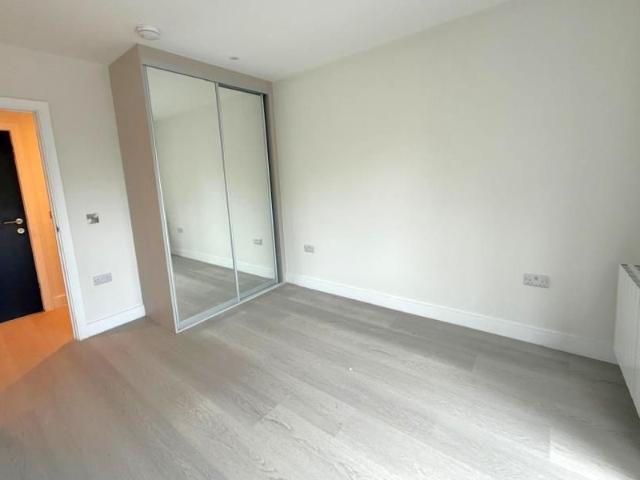 Apartment for rent in Horsell, Woking
