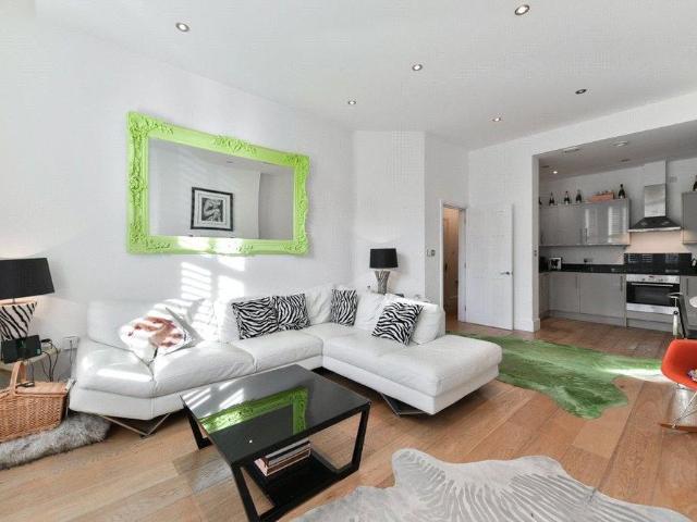 Apartment for rent in Surbiton, Greater London