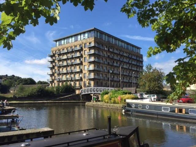 Flat for rent in Brighouse, West Yorkshire