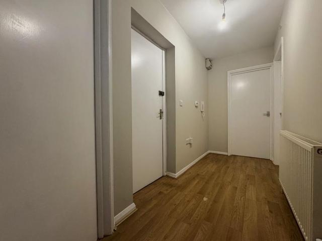 Apartment for rent in Southborough, Sandown Park