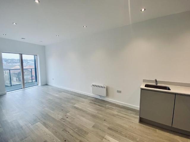 Apartment for rent in Lakenham, East Bank