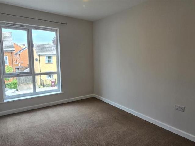 Flat for rent in Whitley, Reading